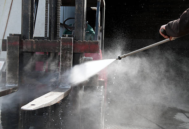 Best Sidewalk and Walkway Pressure Cleaning in East Dubuque, IL